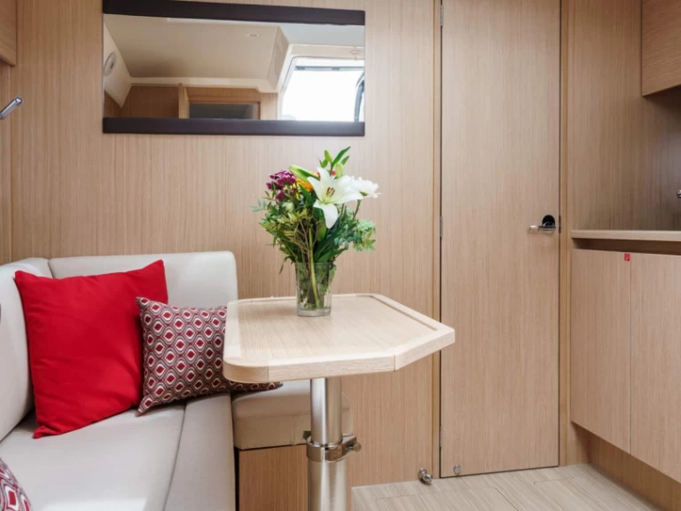 Charter a Bavaria SR36 OPEN TOP in Marina De Cala D'Or on Samboat