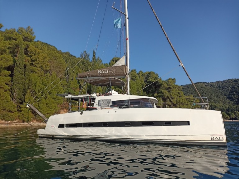 Charter a Bali Bali 4.1 in Préveza on Samboat