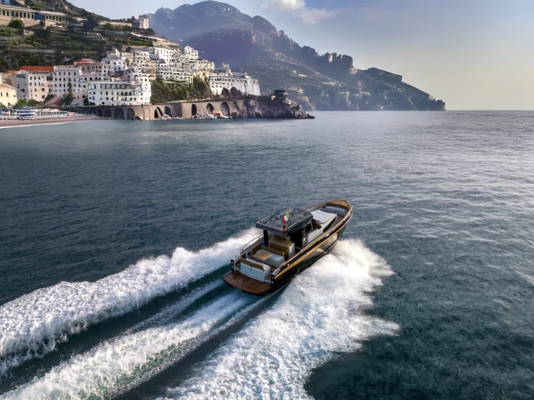 Yacht charter Porto di Amalfi Marina Coppola - Allure 38 on SamBoat