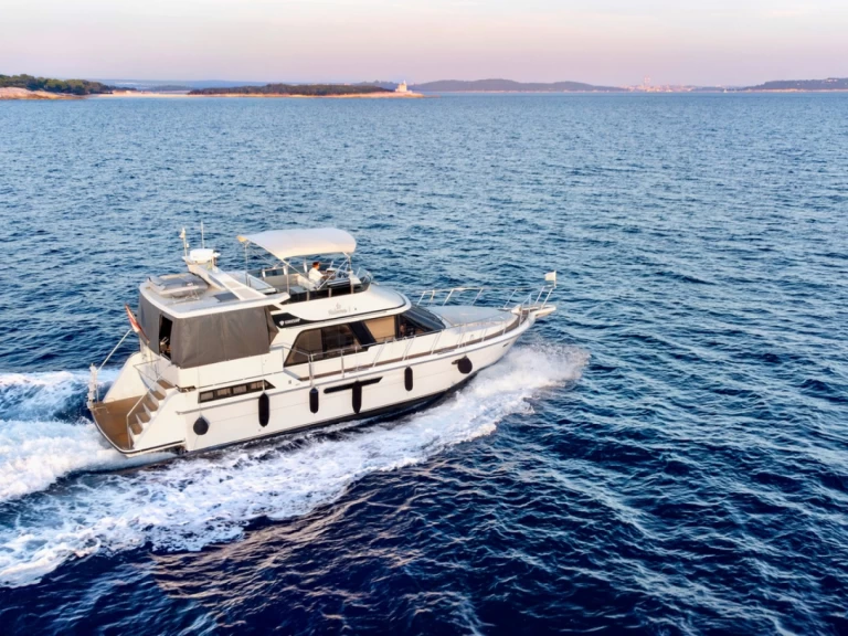 Yacht hire Pula cheap Edership President 44