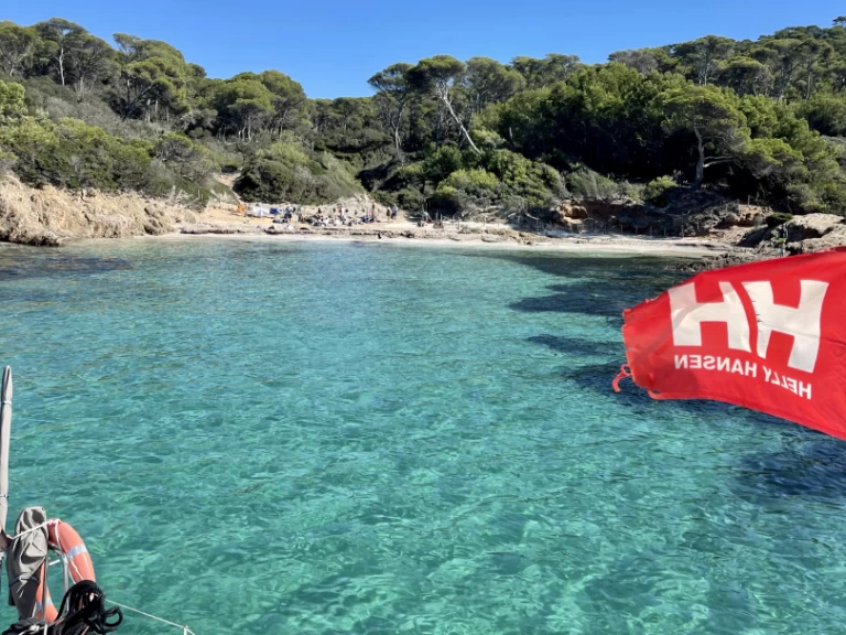 Yacht hire Hyères cheap Lagoon 440