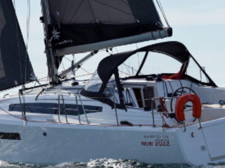 Sailboat to hire Golfe-Juan at the best price