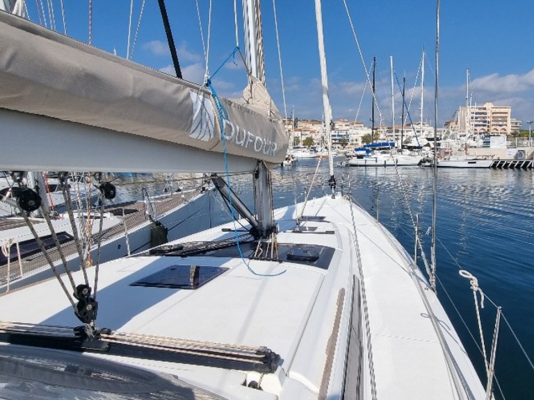 Yacht hire Golfe-Juan cheap Dufour 430