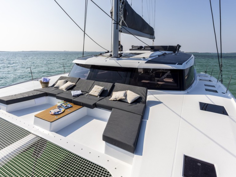 Catamaran to hire Saint-Raphaël at the best price