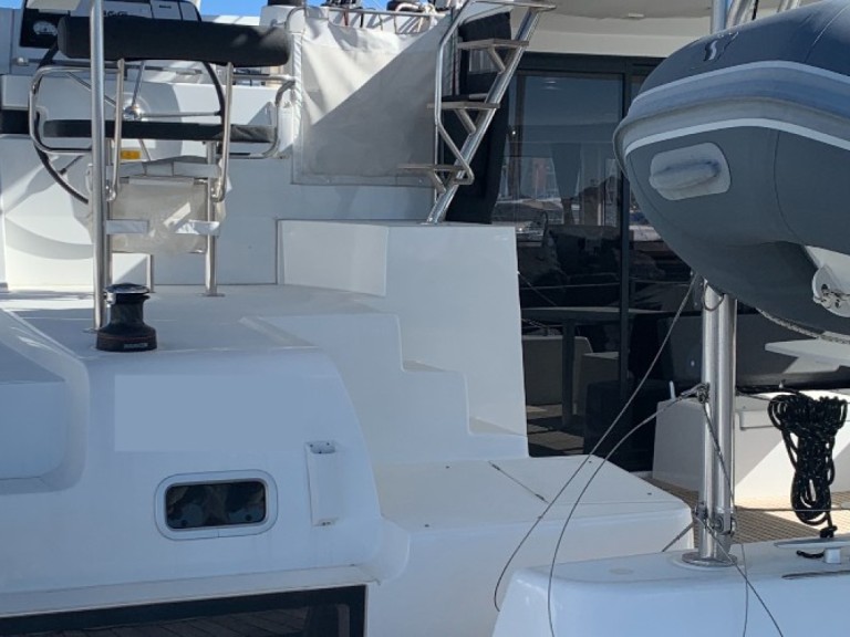 Catamaran to hire Saint-Raphaël at the best price