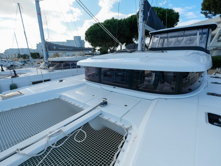 Catamaran to hire Saint-Raphaël at the best price