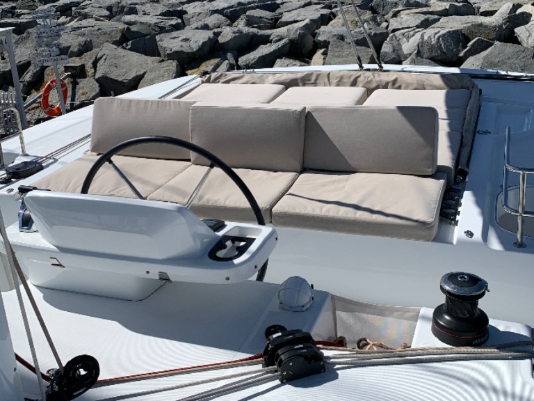 Hire a Lagoon Lagoon 50 Saint-Raphaël