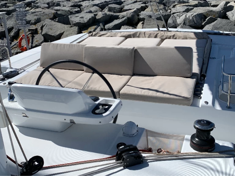 Hire a Lagoon Lagoon 50 Saint-Raphaël