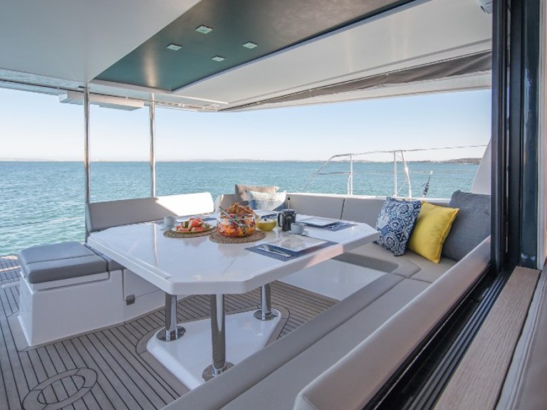 Hire Catamaran Leopard Catamarans / Robertson & Caine with a boat licence