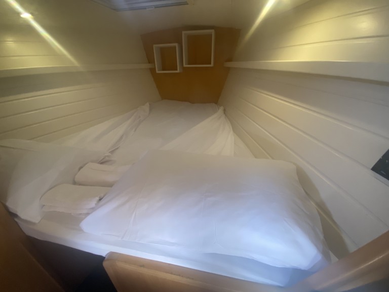 Sailboat hire in Nettuno -  Fast Cruiser 42