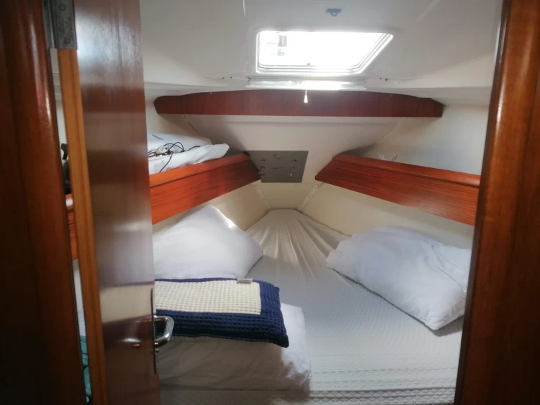 Charter a Jeanneau Sun Odyssey 34.2 in La Spezia on Samboat