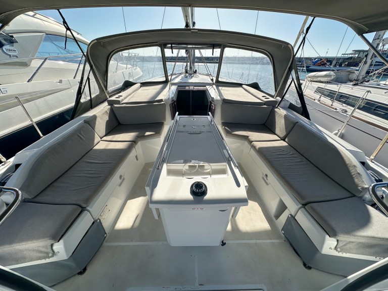 Sailboat to hire Palma de Mallorca at the best price