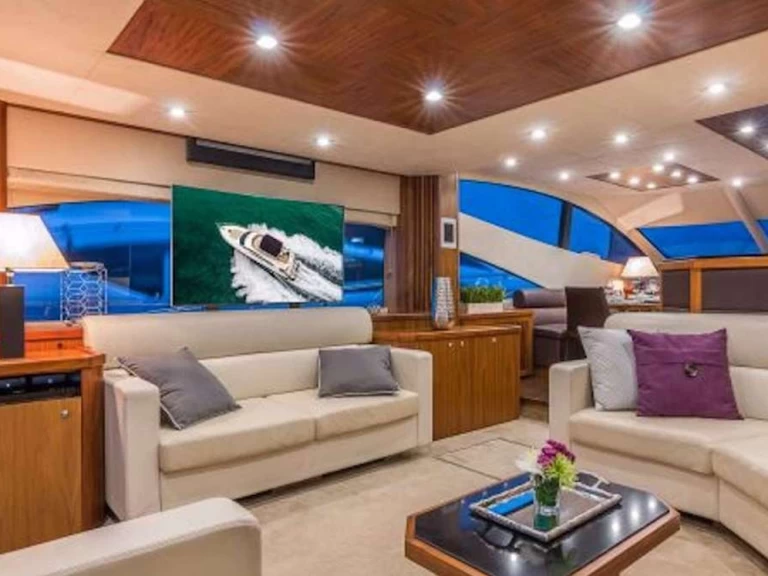 Sunseeker TWINS charter bareboat or skippered in  Bahamas