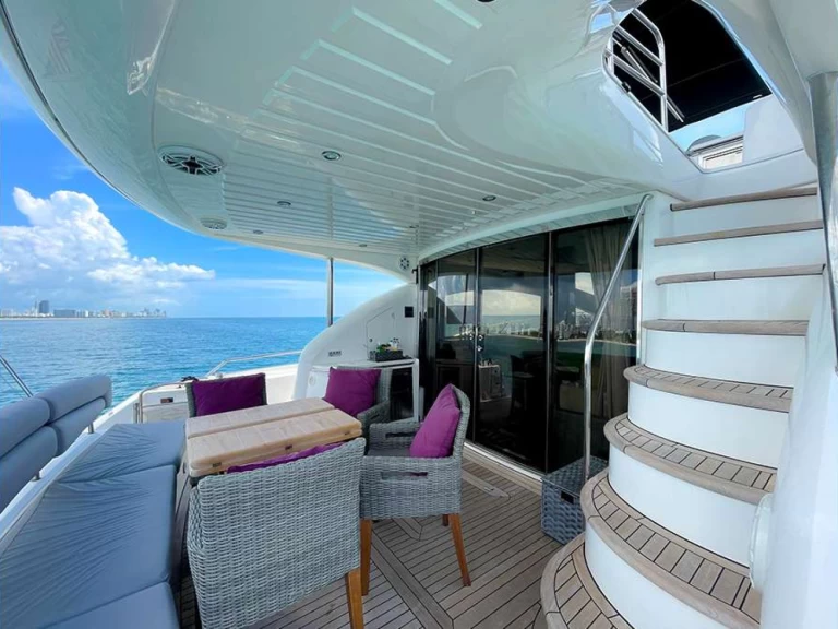 Sunseeker TWINS charter bareboat or skippered in  Bahamas