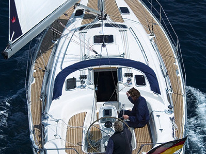Hire Sailboat Bavaria with a boat licence