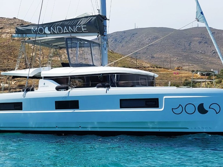 Yacht charter Alimos - Lagoon Lagoon 46 on SamBoat