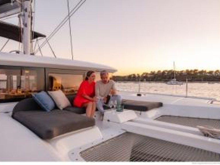 Yacht hire Pozzuoli cheap Lagoon 46