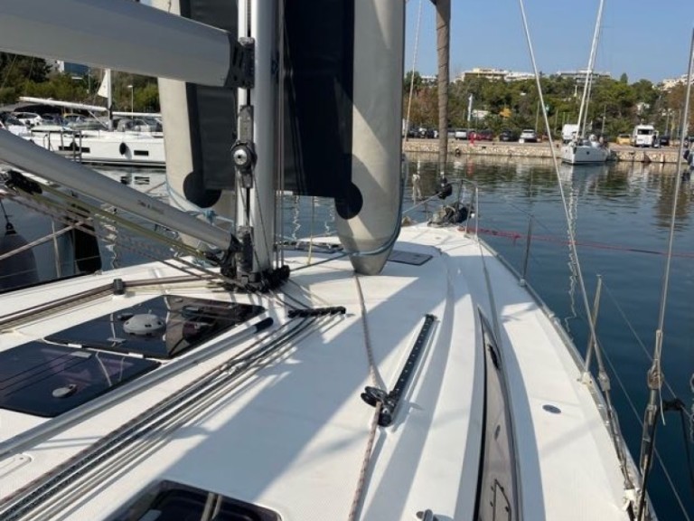 Sailboat hire in Alimos - Bavaria Cruiser 46