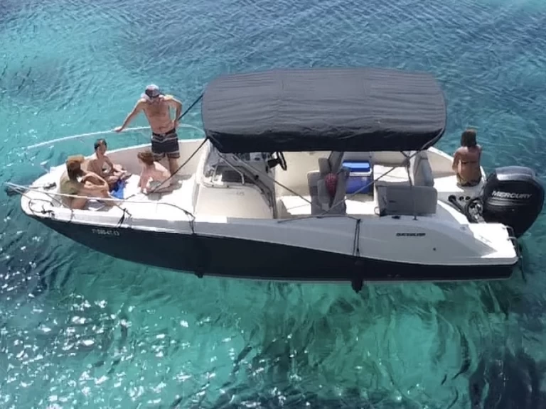 Hire Motorboat with or without skipper Quicksilver Mahón