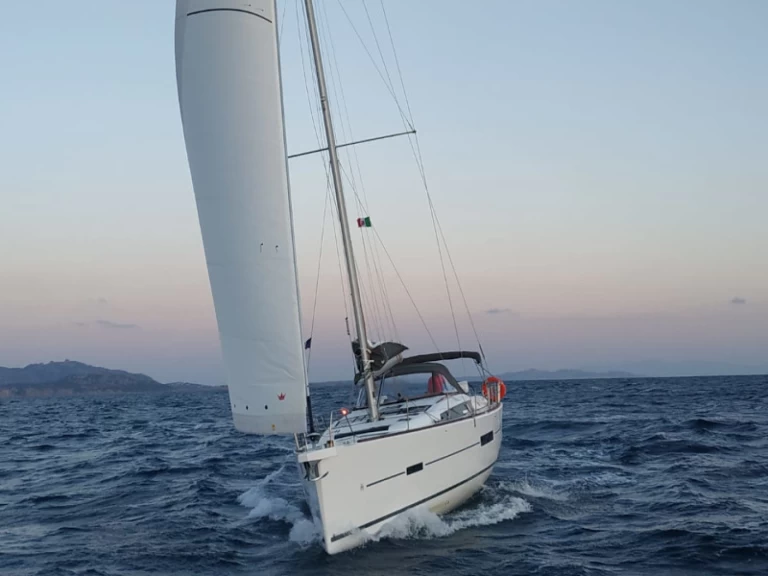 Sailboat to hire Palermo at the best price