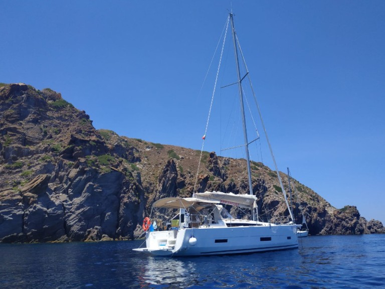 Hire Sailboat with or without skipper Dufour Furnari