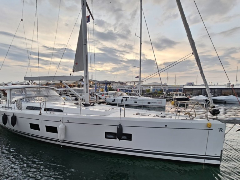 Sailboat hire in Göcek - Hanse Hanse 548