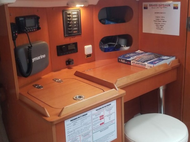 Hire a FIRST 27.7 FIRST 27.7 La Rochelle