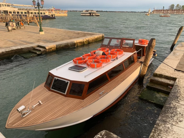 Yacht hire Venice cheap fusina I