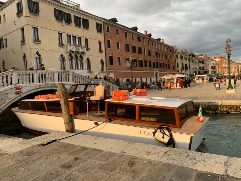 Yacht hire Venice cheap fusina I
