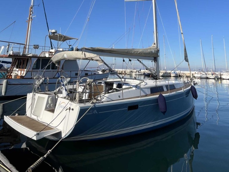 Sailboat to hire Kavála at the best price