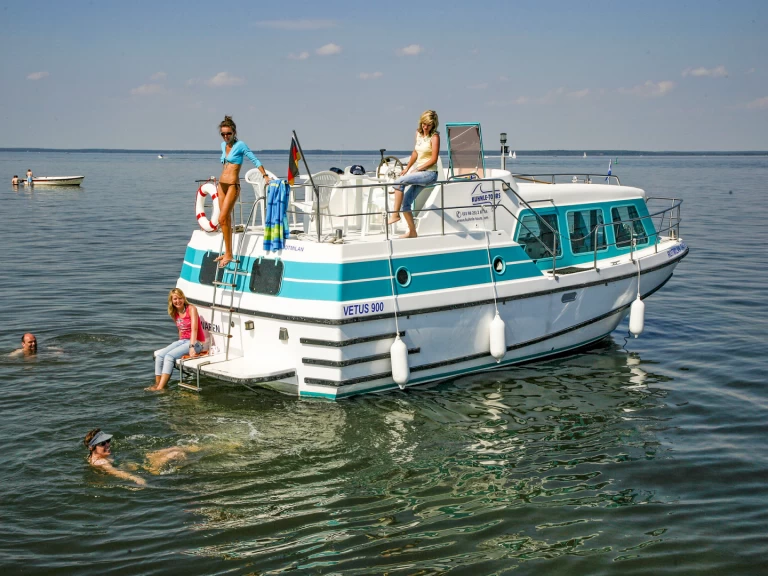 Motorboat to hire Rechlin at the best price