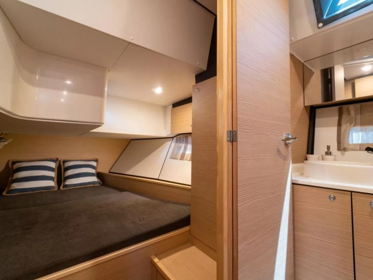 Charter a D&D Yacht D&D Kufner 54 in Trogir on Samboat