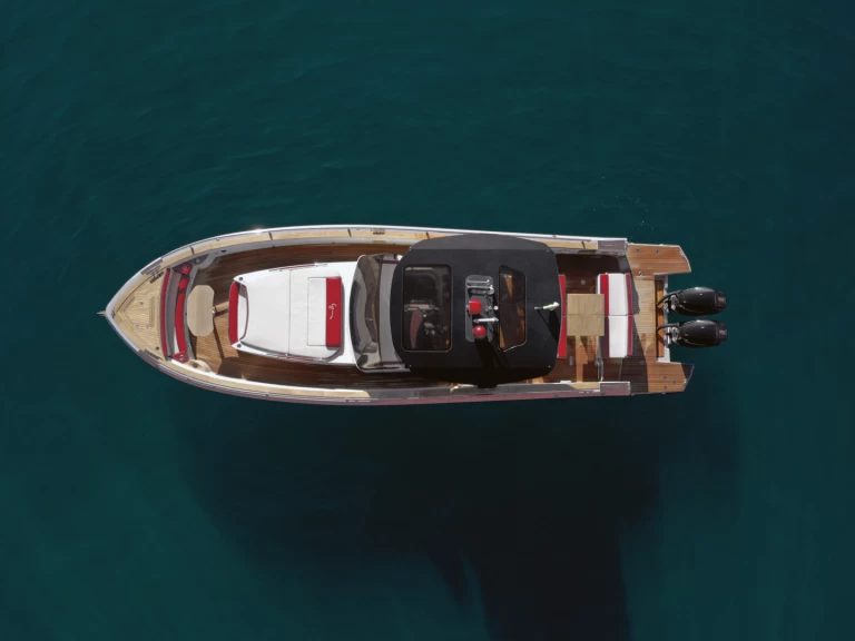 Motorboat hire in Porto di Amalfi Marina Coppola - Allure 38