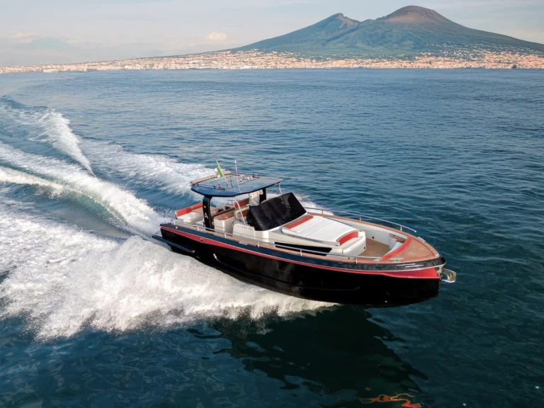 Yacht hire Porto de Sorrento cheap 38
