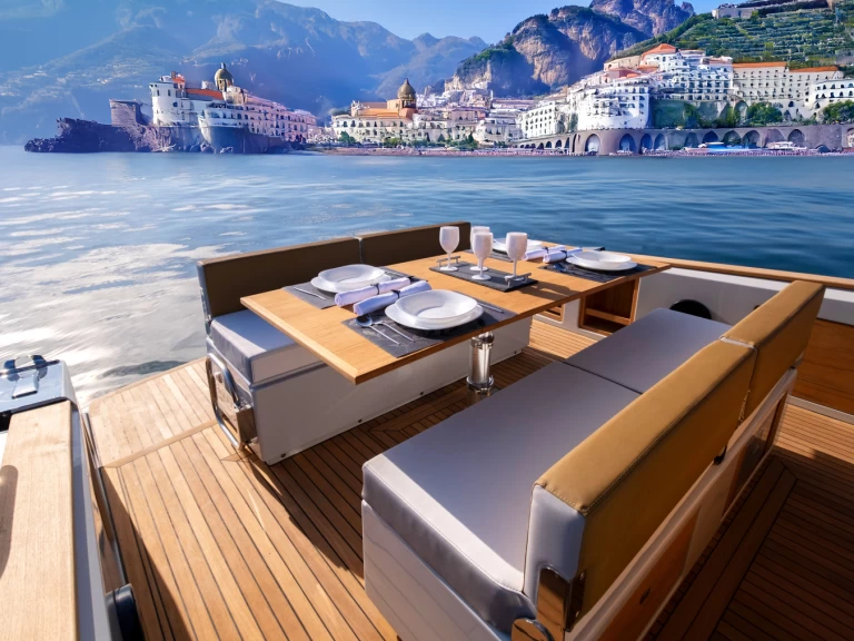 Yacht WalkAround Luxury 14 T-TOP charter bareboat or skippered in  Porto di Amalfi Marina Coppola