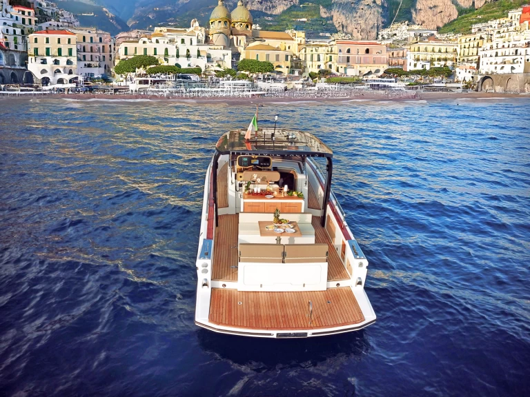 Yacht charter Porto di Amalfi Marina Coppola - Yacht WalkAround Luxury 14 T-TOP on SamBoat