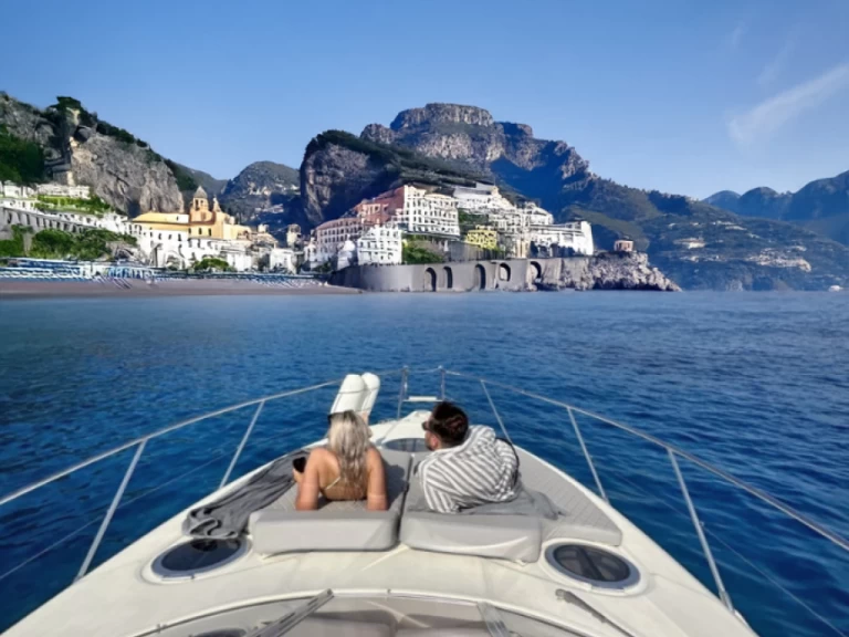 Hire Motorboat Cranchi with a boat licence