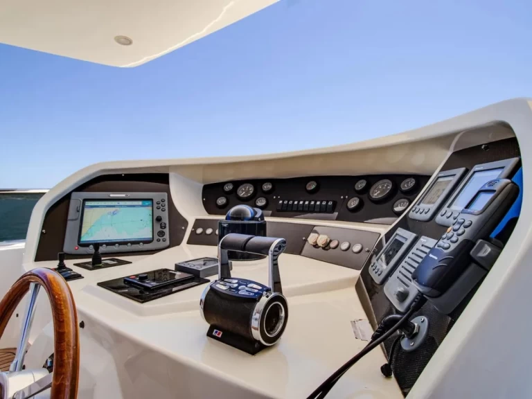 Hire a Bavaria BMB 30 Sport City of Cape Town