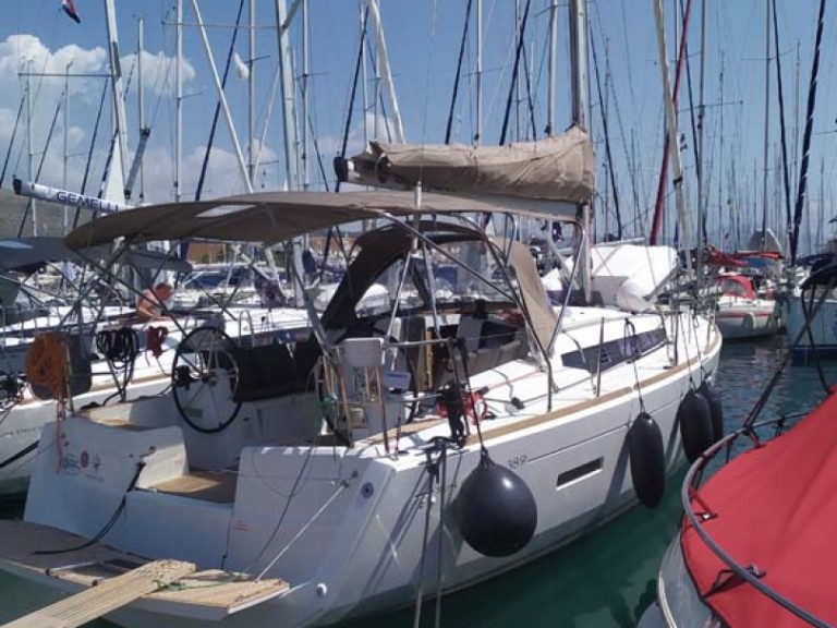 Yacht hire Trogir cheap Sun Odyssey 389