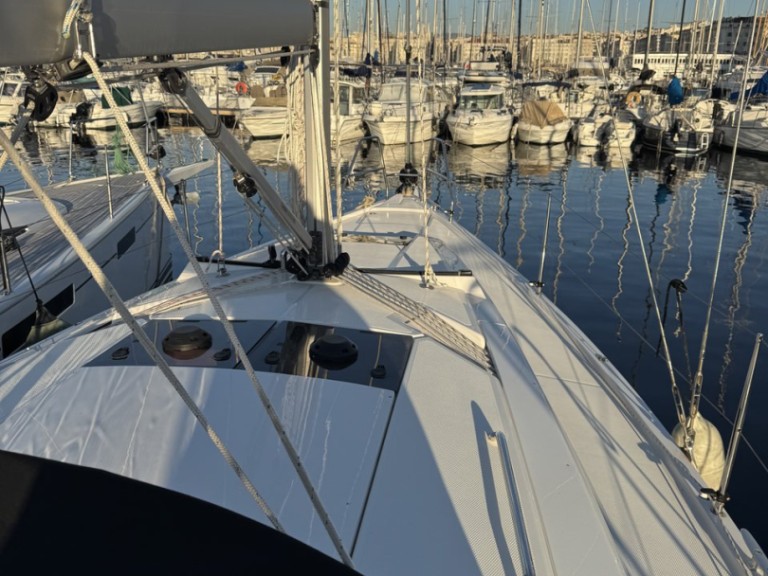 Yacht charter Marseille - Hanse Hanse 348 on SamBoat