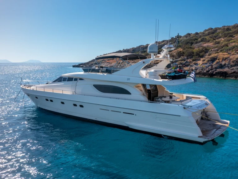 Charter a Ferretti Ferretti Yachts 720 in Alimos on Samboat