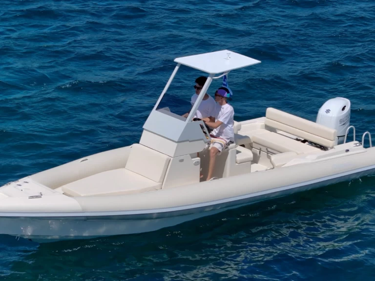 Hire a Oceanic A7 Platis Gialos
