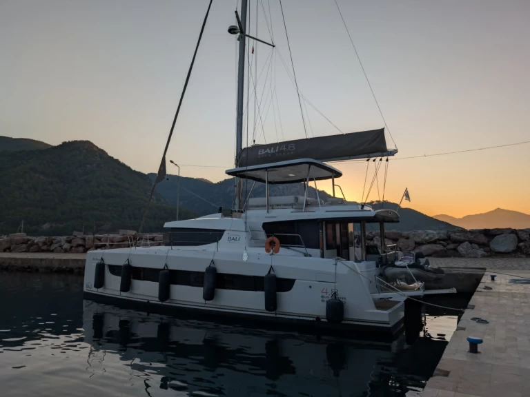 Hire Catamaran Bali Catamarans with a boat licence