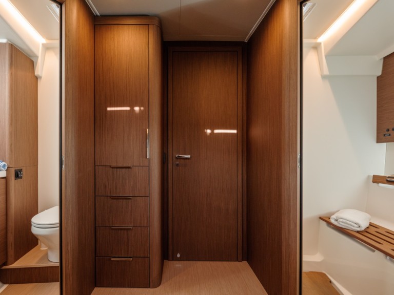 Yacht hire Seget Donji cheap Oceanis Yacht 54