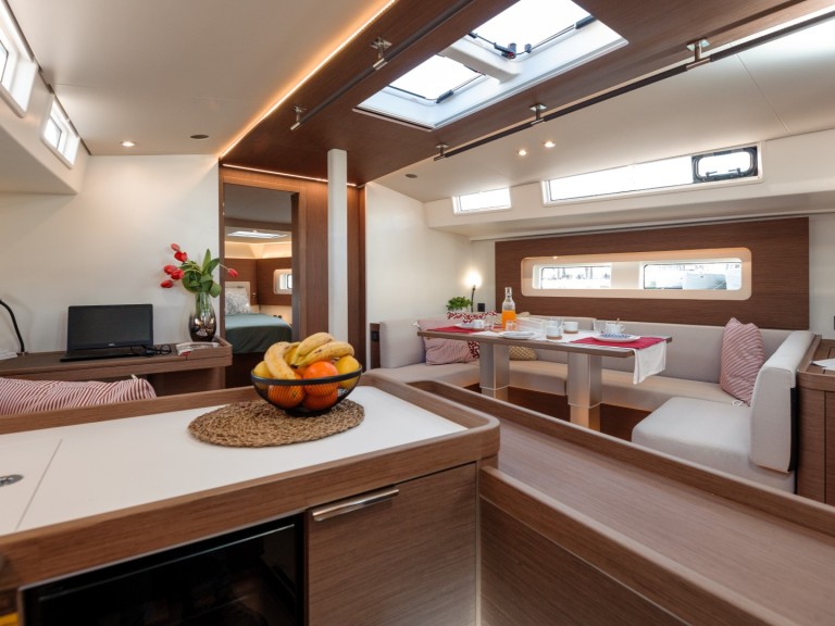 Hire a Bénéteau Oceanis Yacht 54 Seget Donji