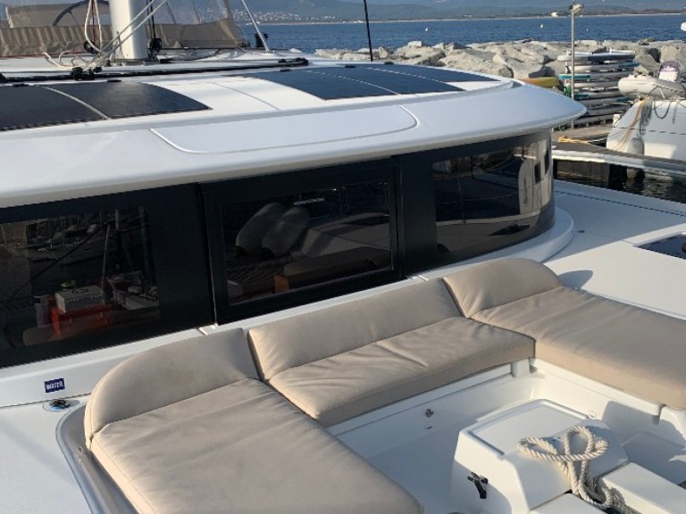 Hire Catamaran with or without skipper Lagoon Saint-Raphaël