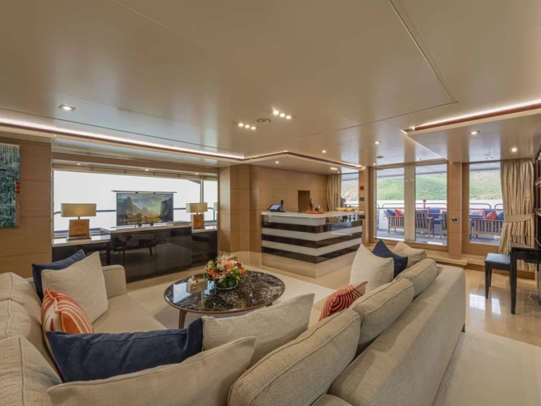 Charter a Benetti SUR LA MER  in Saint Thomas Island on Samboat