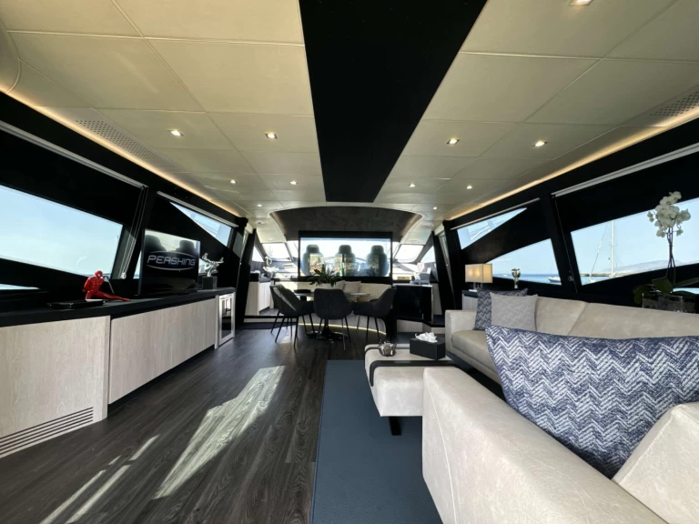 Yacht charter Marsala - Pershing THYKE III on SamBoat