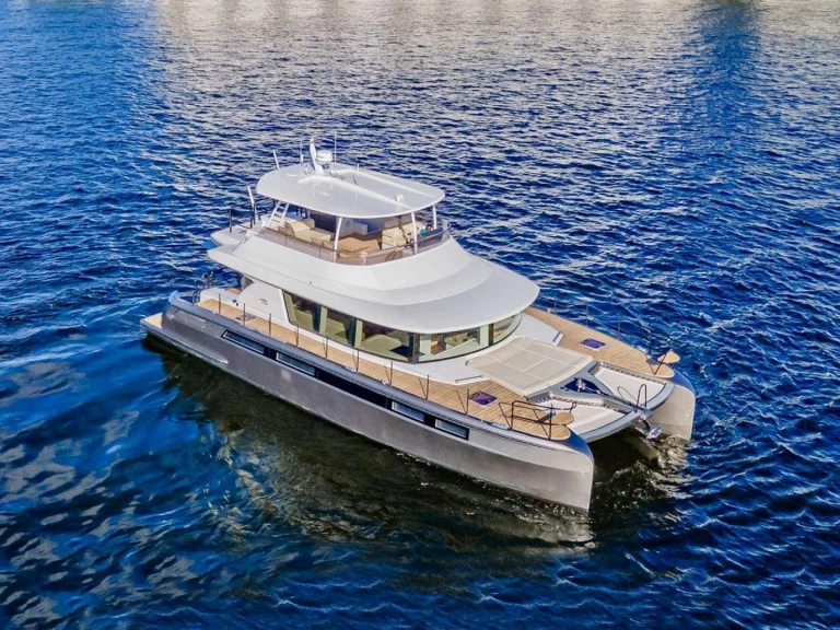 Luxury Yacht to hire Nassau at the best price