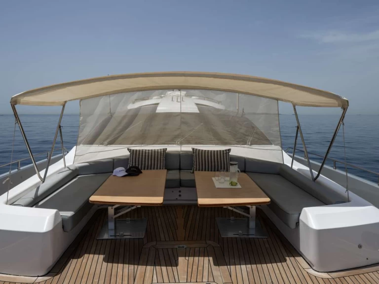 Luxury Yacht to hire Athens at the best price
